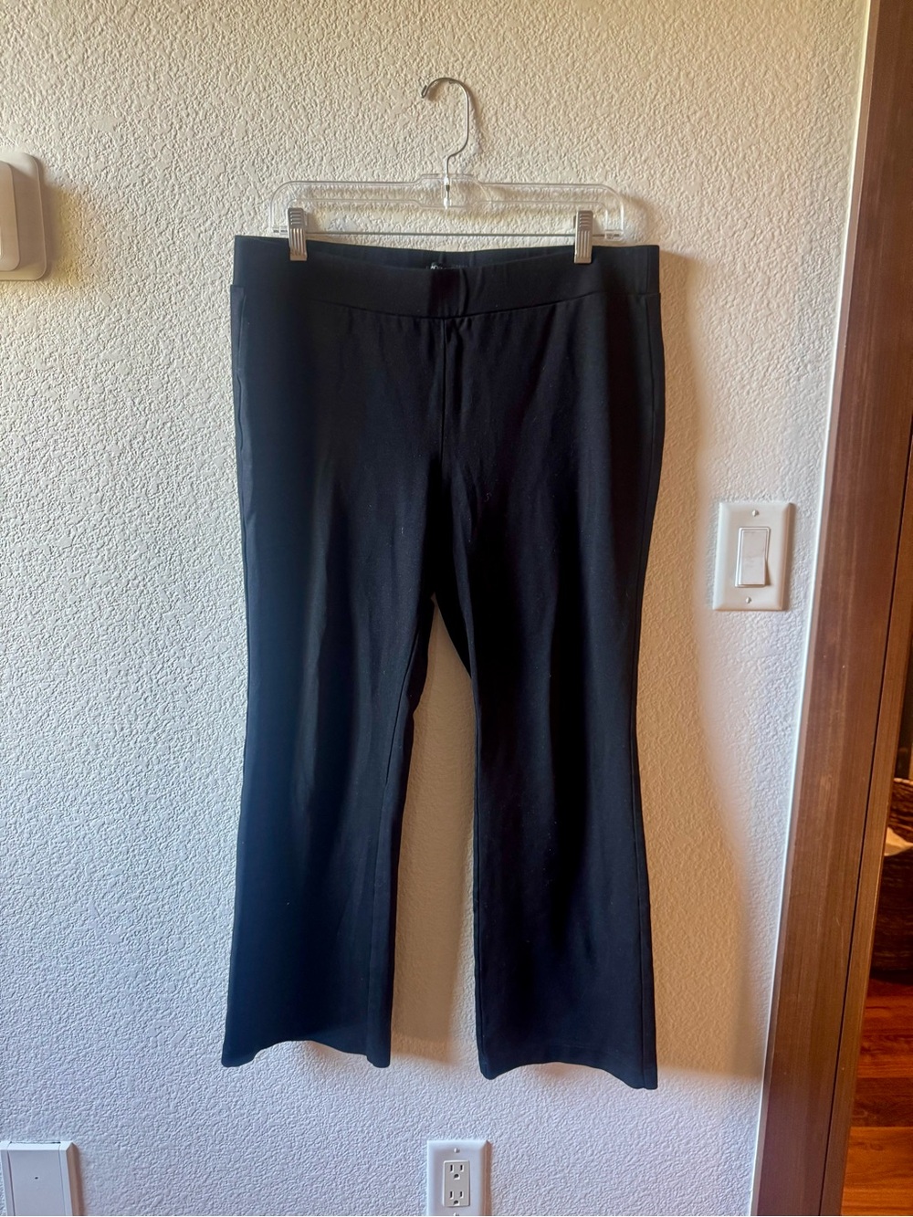Black Stretch Pants - Cropped